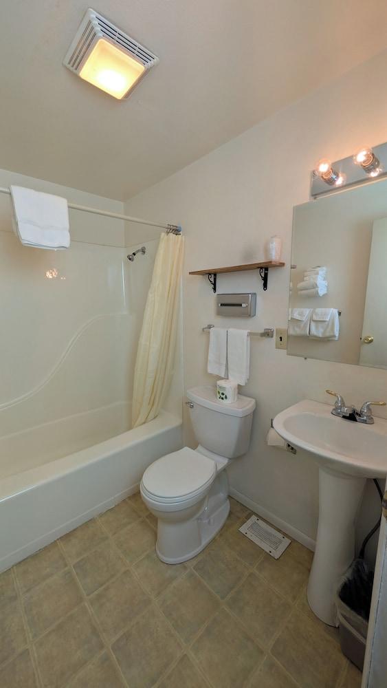 Restwel Motel photo 74