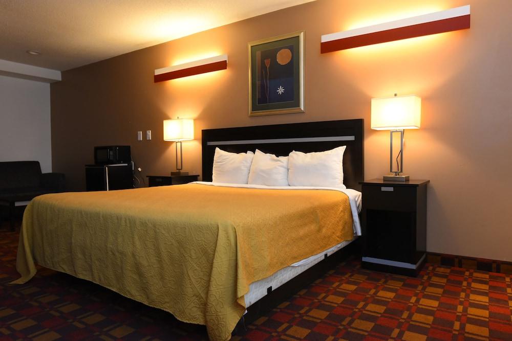 Capital Inn & Suites photo 7