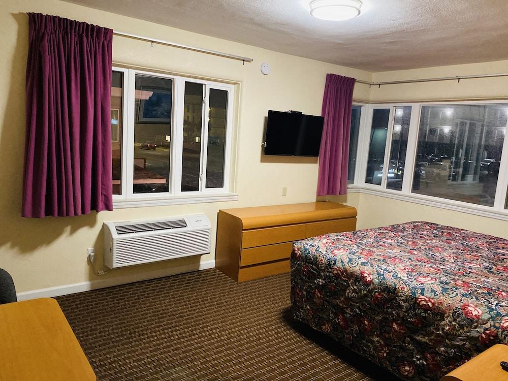 A1A Super Inn photo 8