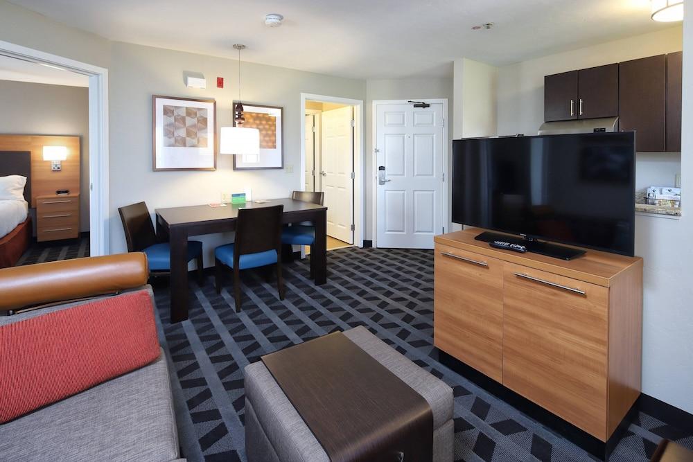 TownePlace Suites by Marriott Tucson photo 1