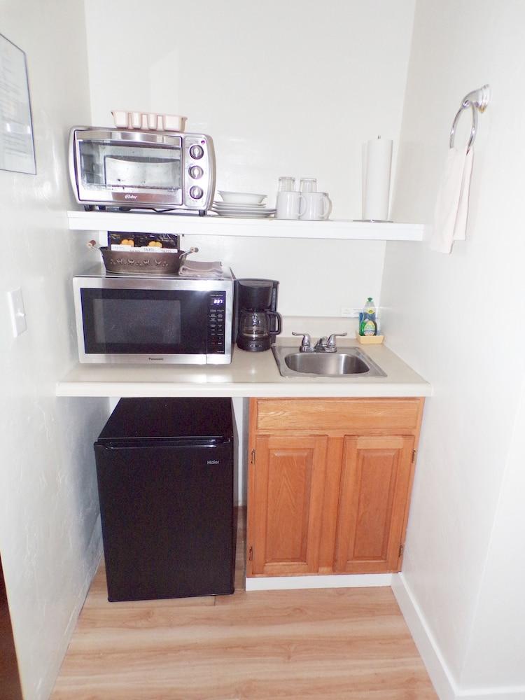 Shoreline Cottages photo 31