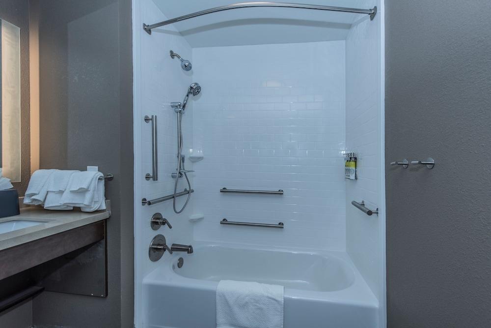 Staybridge Suites Charleston - Mount Pleasant by IHG photo 13