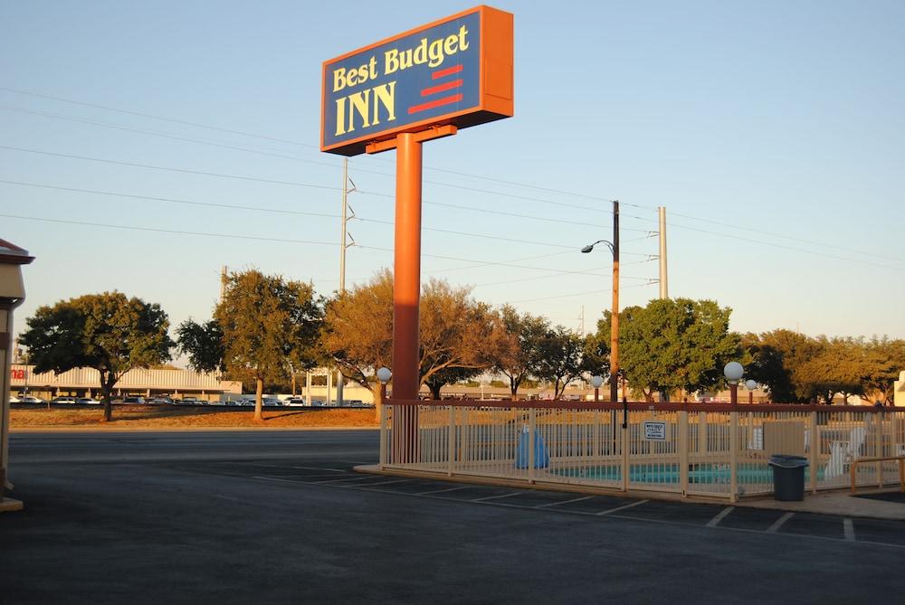 Best Budget Inn - Abilene photo 9