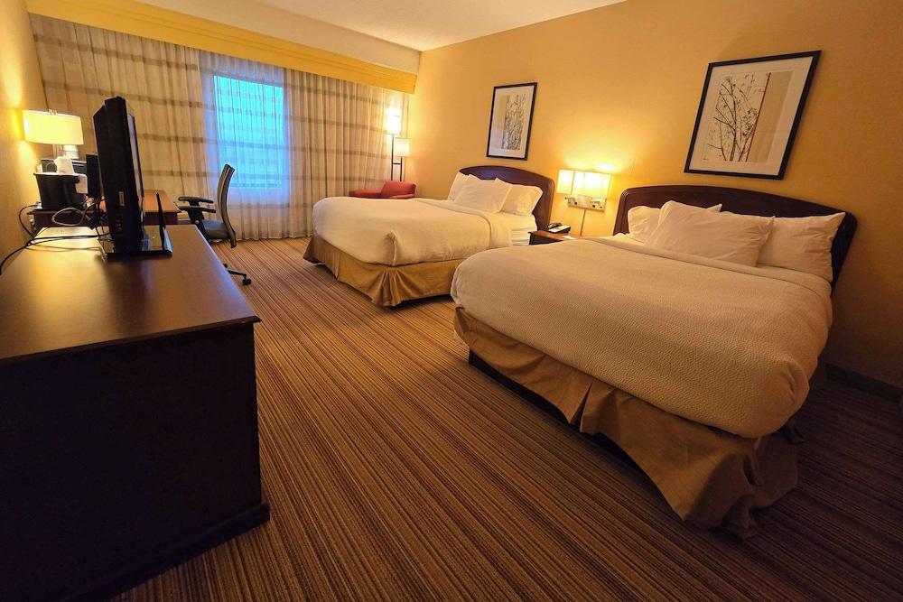 Country Inn & Suites by Radisson, Convention Center photo 56