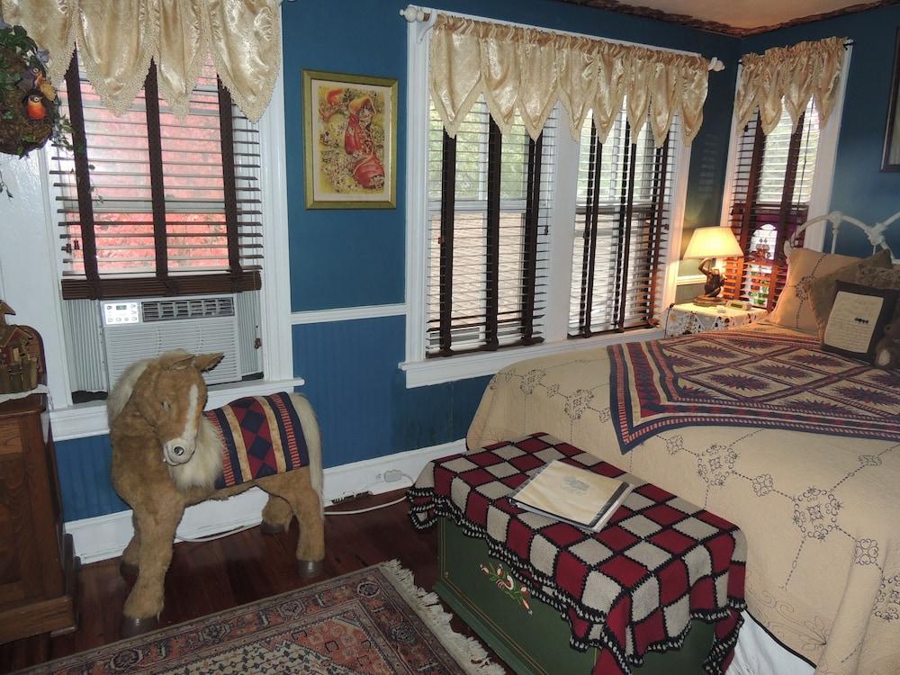 Historic Farnsworth House Inn photo 34