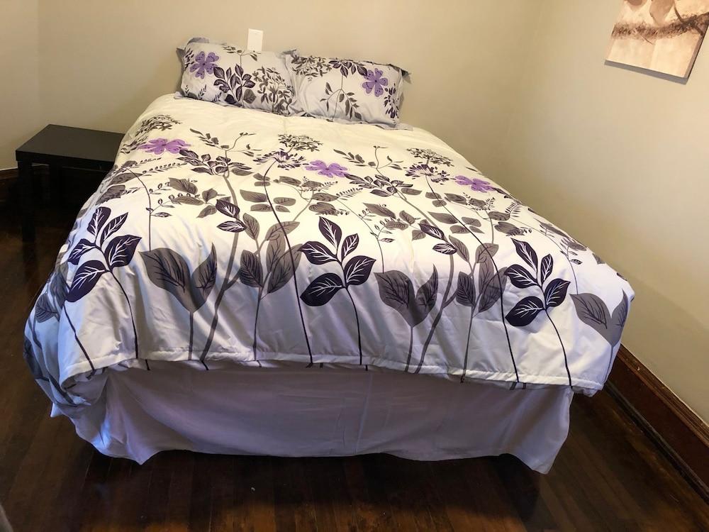 Midtown Manor photo 12
