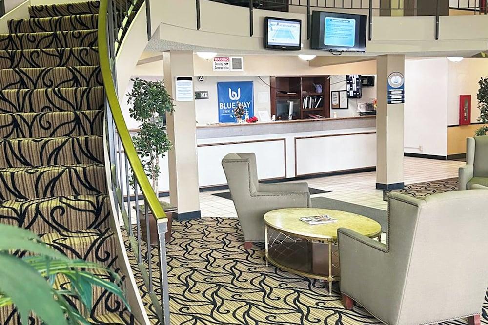 Blue Way Inn & Suites La Crosse photo 22