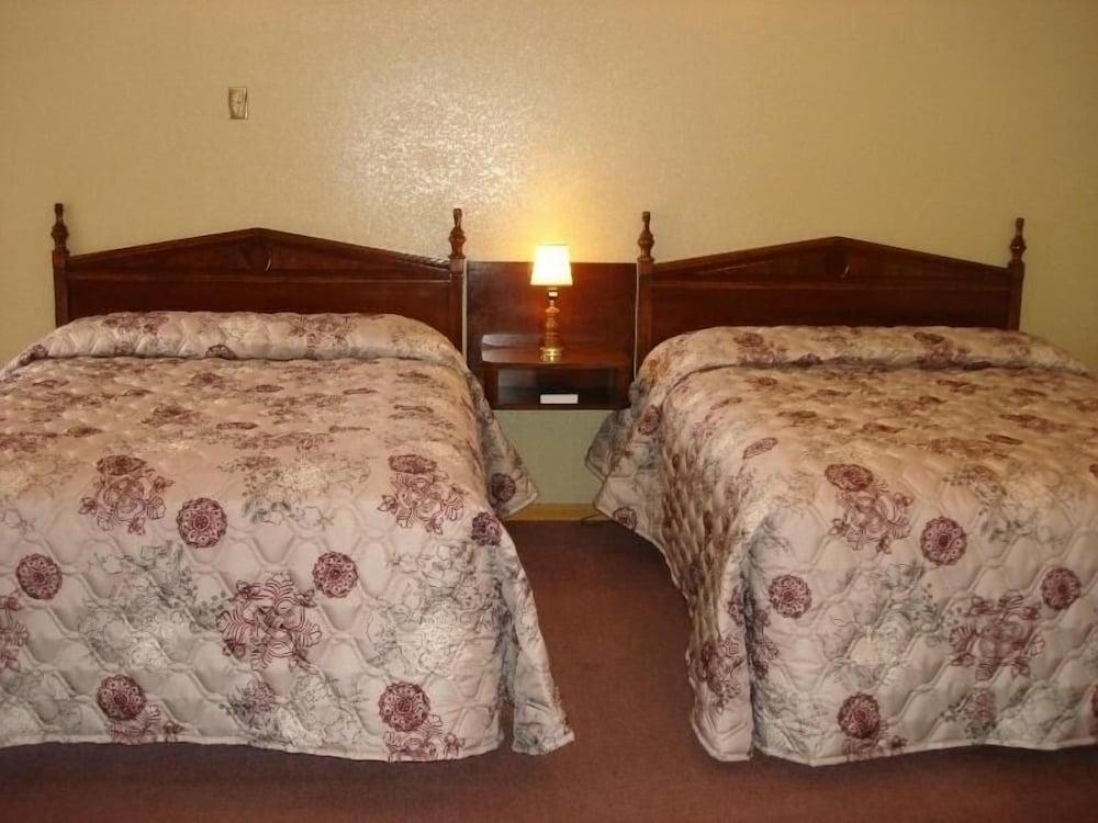 Nevada Inn photo 9