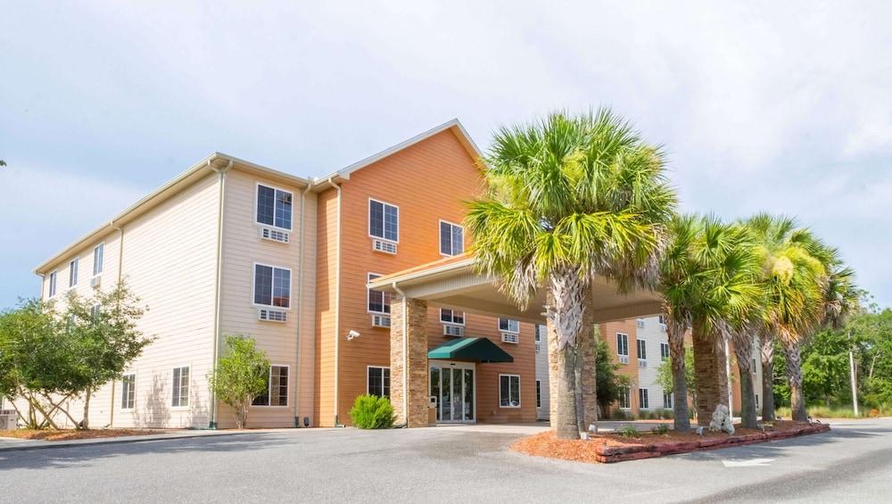 Wildwood Inn photo 51