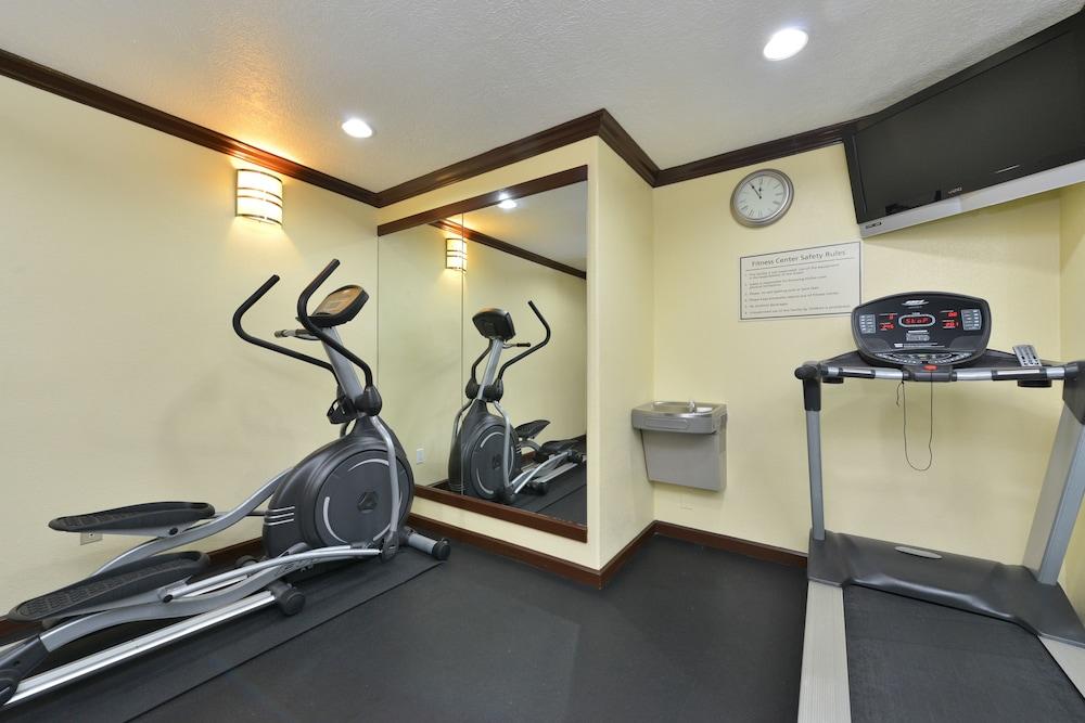 Quality Inn San Diego I-5 Naval Base photo 35
