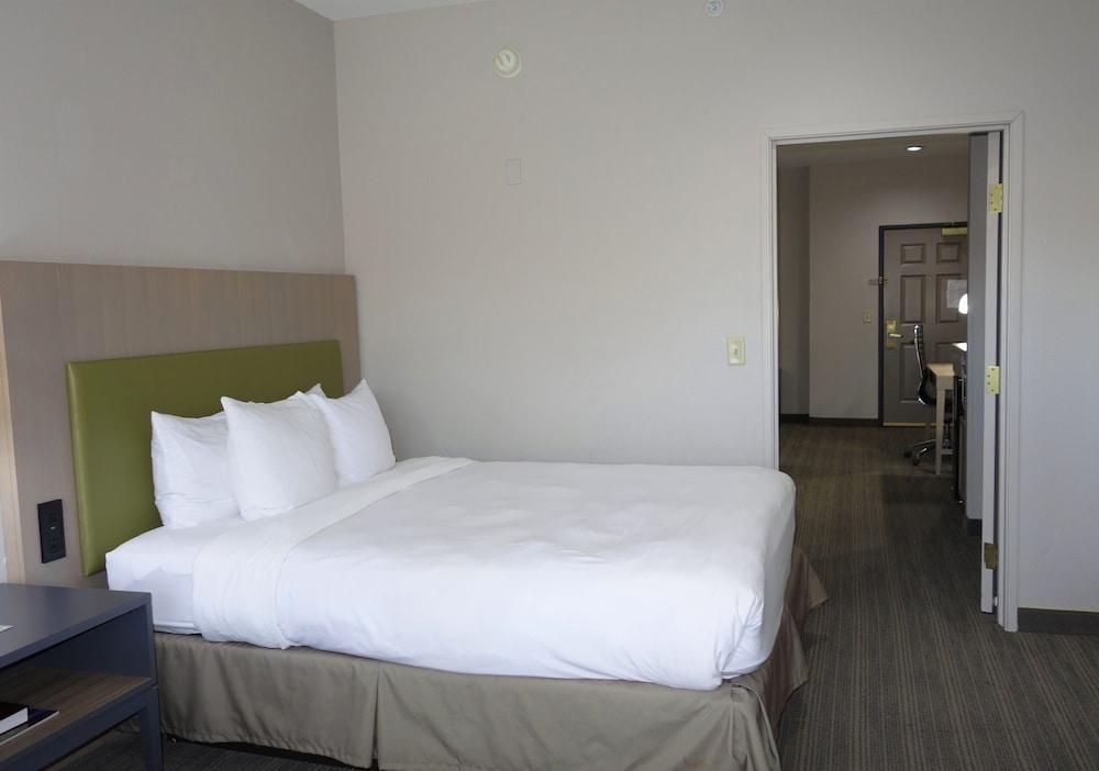 Country Inn & Suites by Radisson, Round Rock, TX photo 6