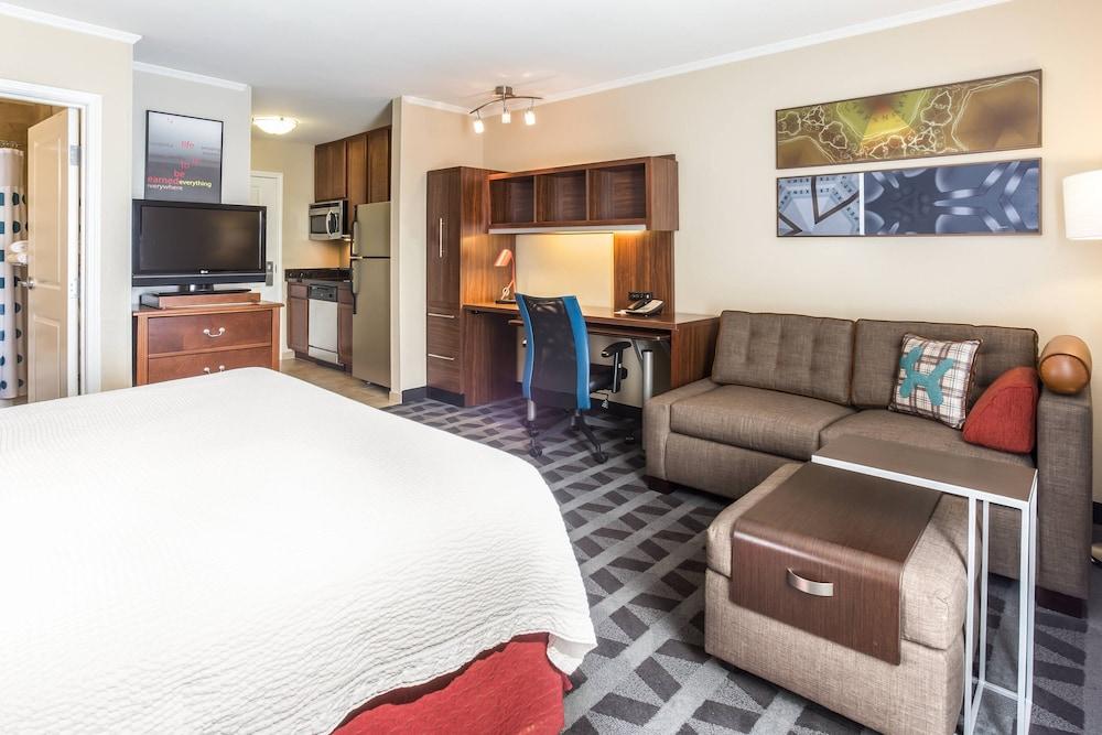TownePlace Suites by Marriott Tucson Airport photo 8