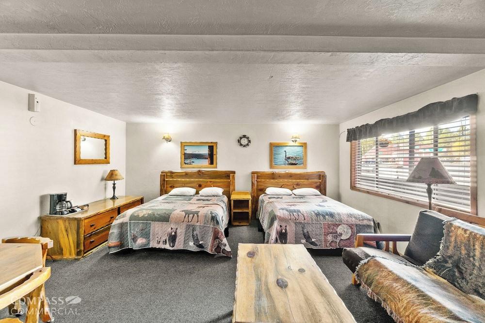 Willamette Pass Inn Chalets photo 3