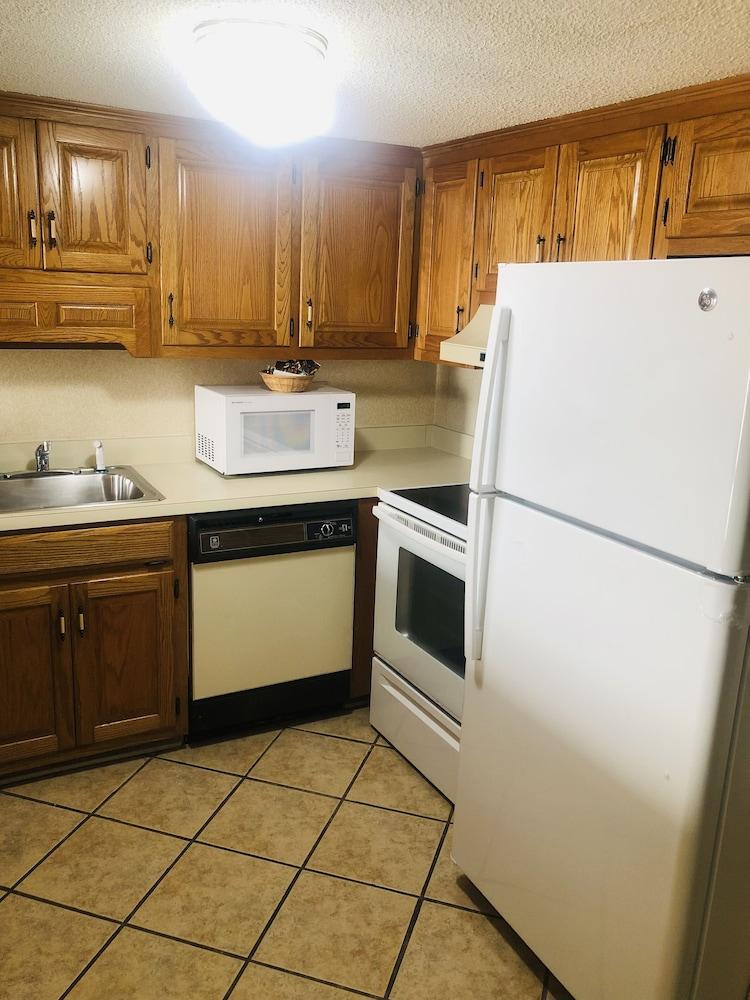 Quail Inn & Suites photo 28