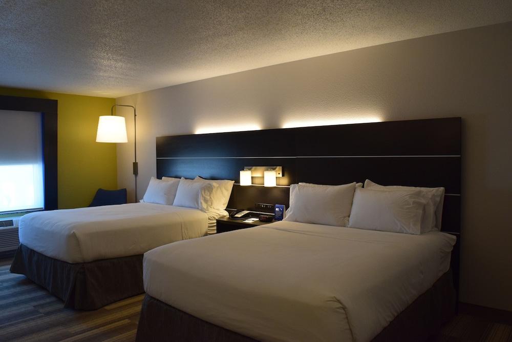 Holiday Inn Express Hotel & Suites Sparta by IHG photo 18
