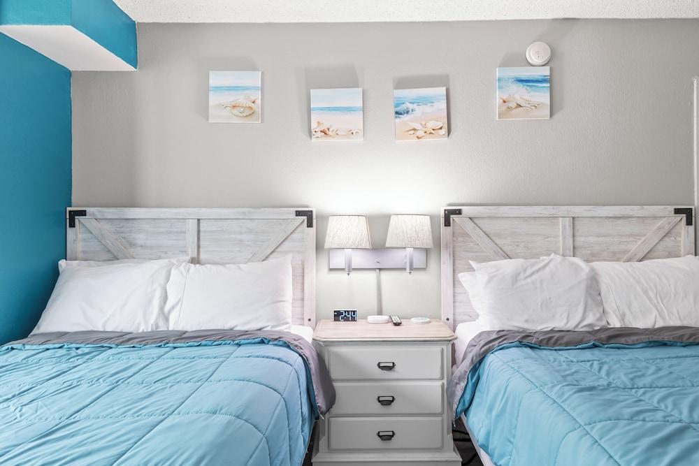 Oceanside Inn Studios by Brightwild photo 67