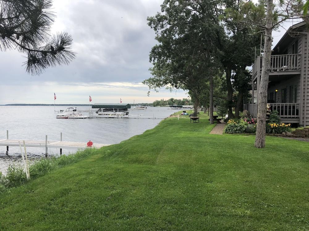 The Point - On Gull Lake photo 28