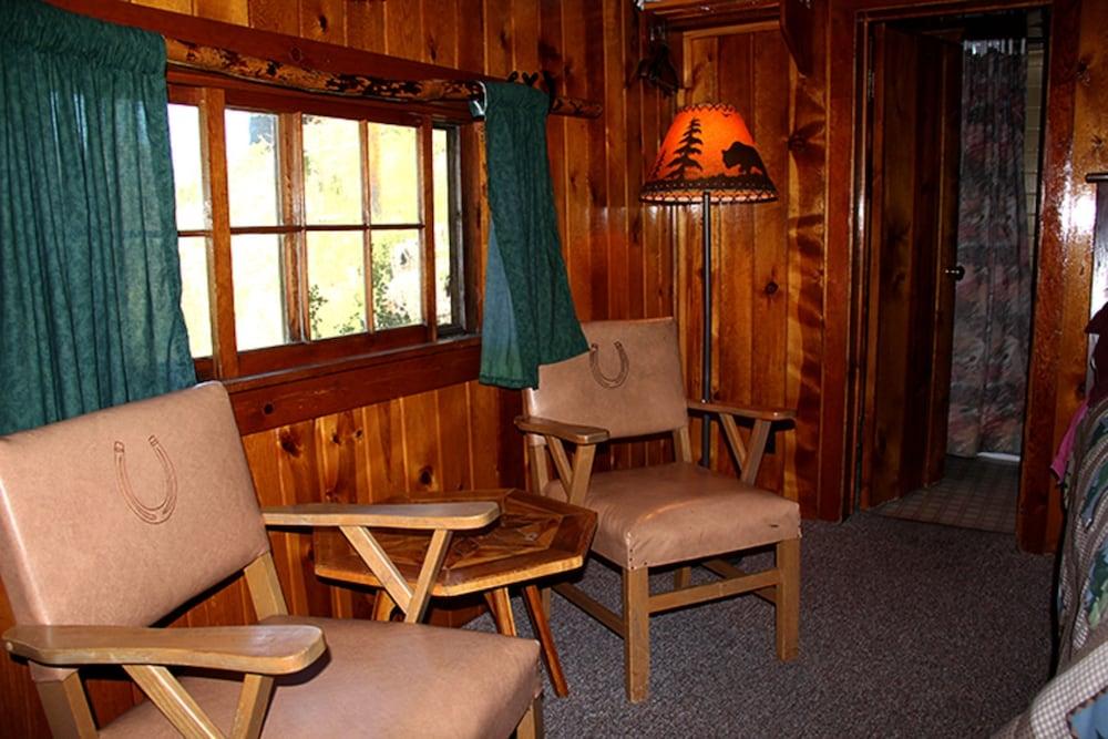 Creekside Lodge at Yellowstone photo 76