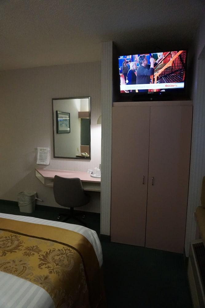 CenterWay Hotel Tonawanda photo 10