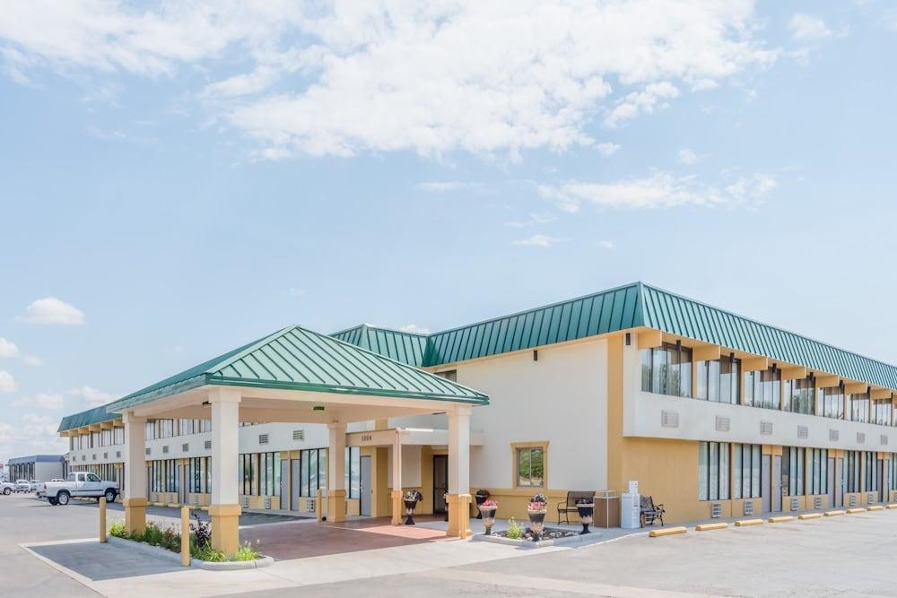 Howard Johnson by Wyndham Gillette photo 7