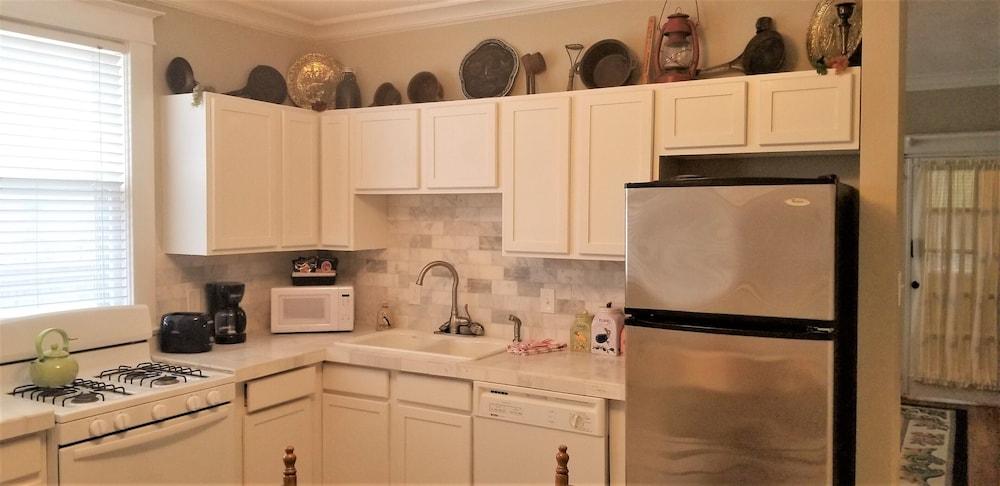 Belvedere Manor photo 10