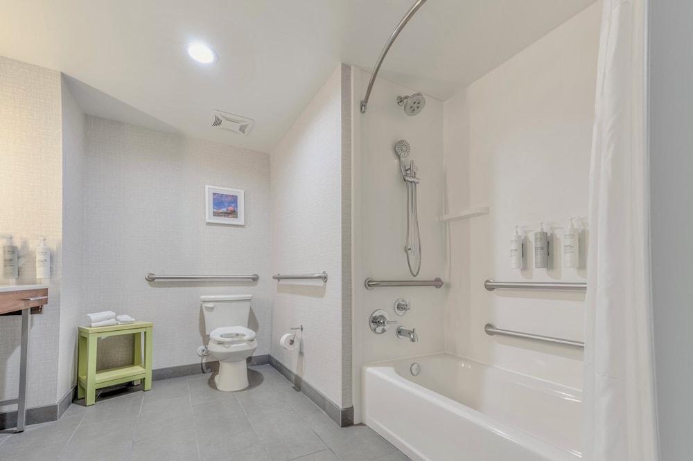 Hampton Inn By Hilton Santa Clarita-Valencia photo 16