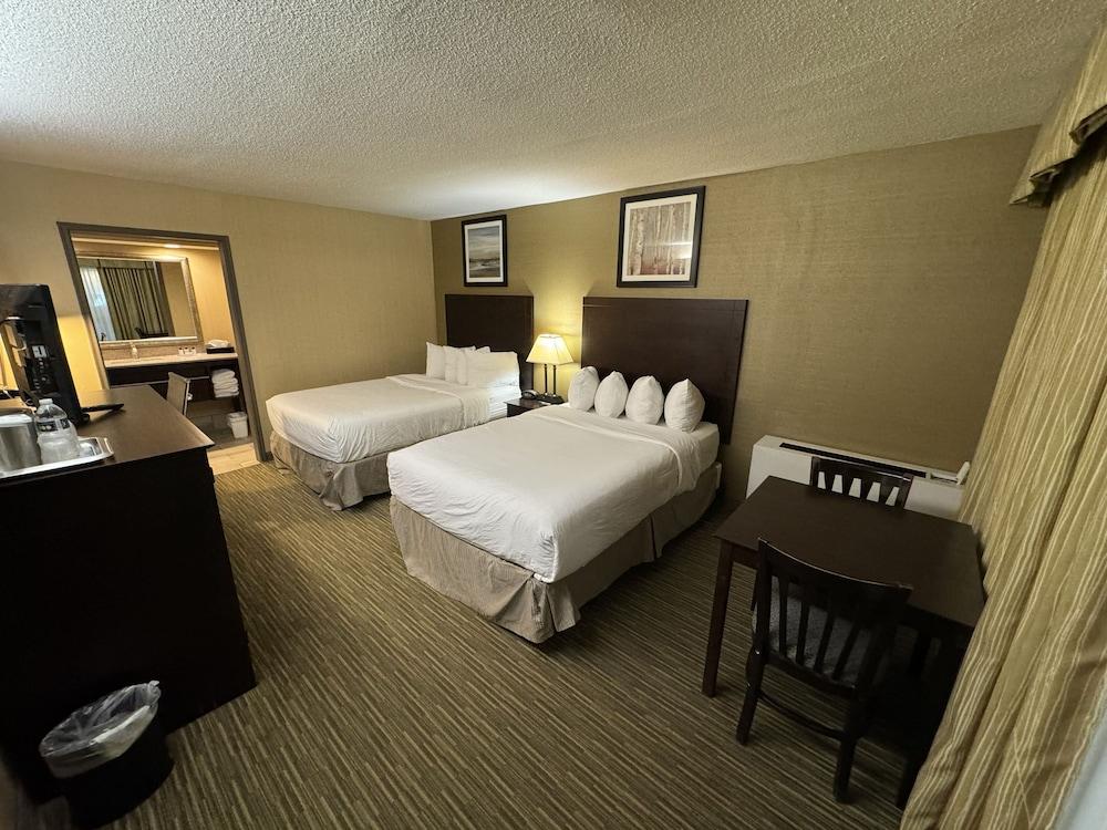Wyndham Garden Ann Arbor photo 44
