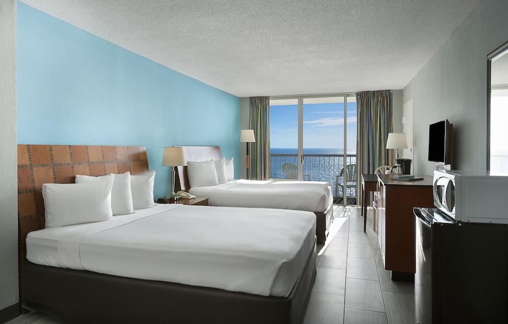 Crown Reef Beach Resort and Waterpark photo 41