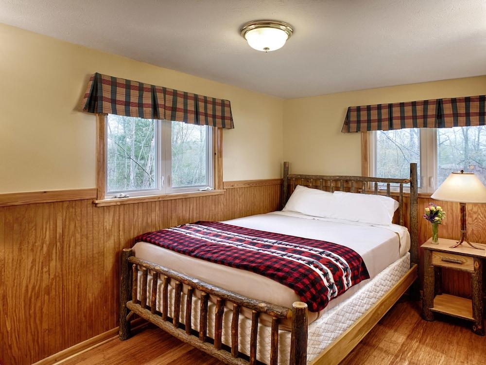 Punderson Manor Lodge and Conference Center photo 4