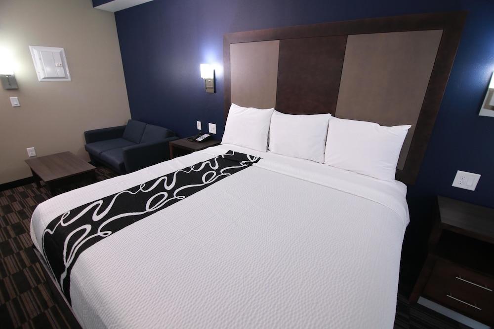 Home Inn and Suites photo 5