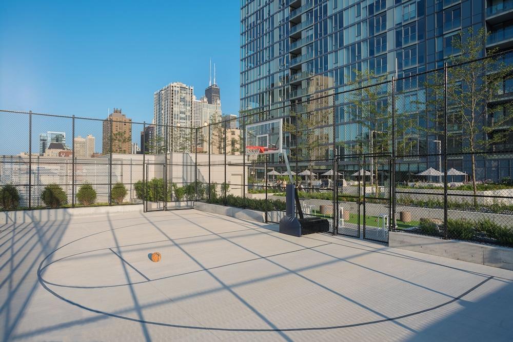 Level Chicago – Old Town photo 45