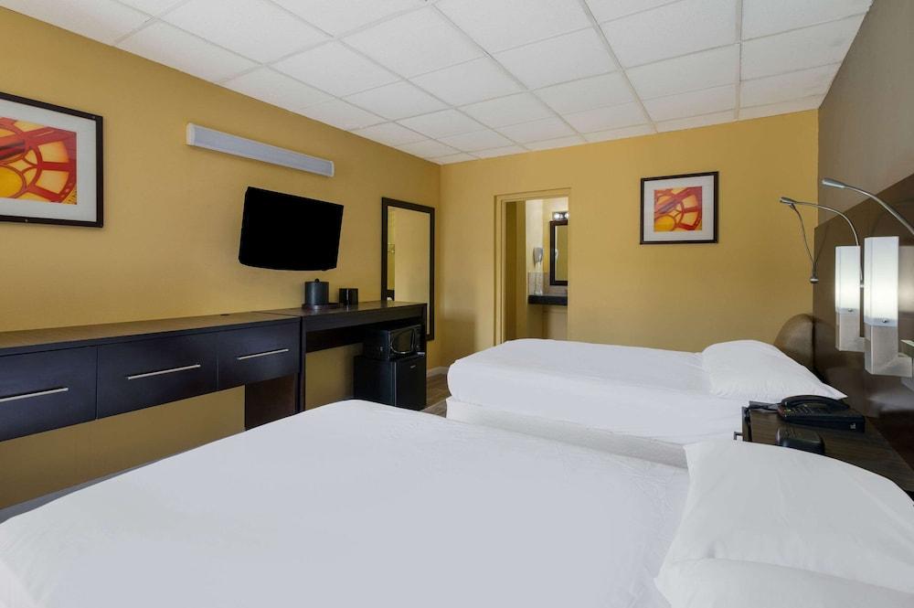 Econo Lodge Gretna - New Orleans photo 10