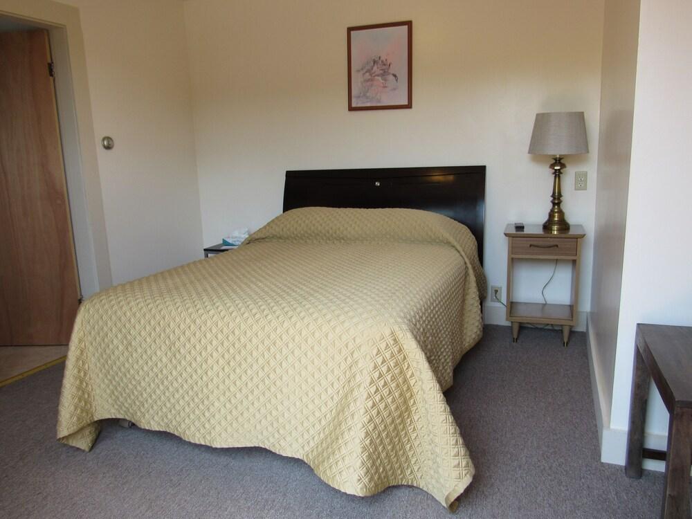 Acadia Gateway Motel photo 36