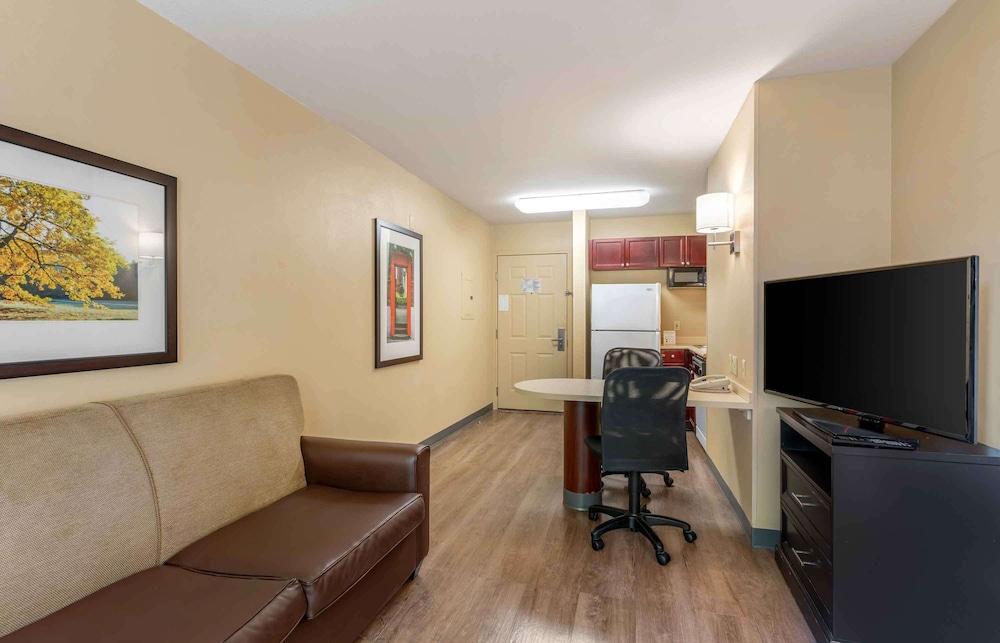 Extended Stay America Suites Portland Hillsboro photo 17