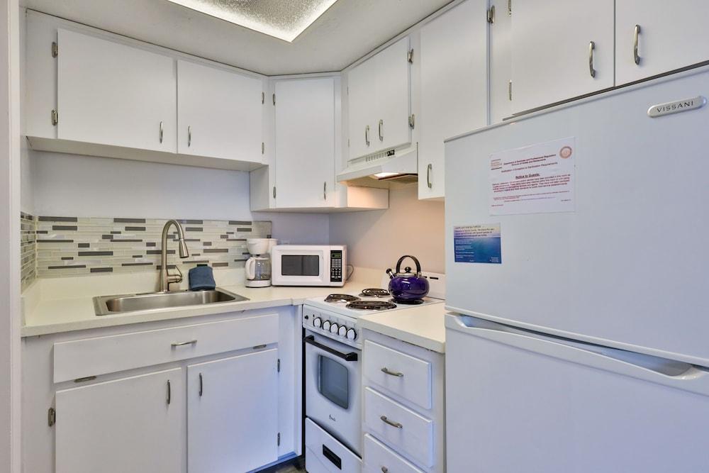 Coastal Waters Inn photo 82
