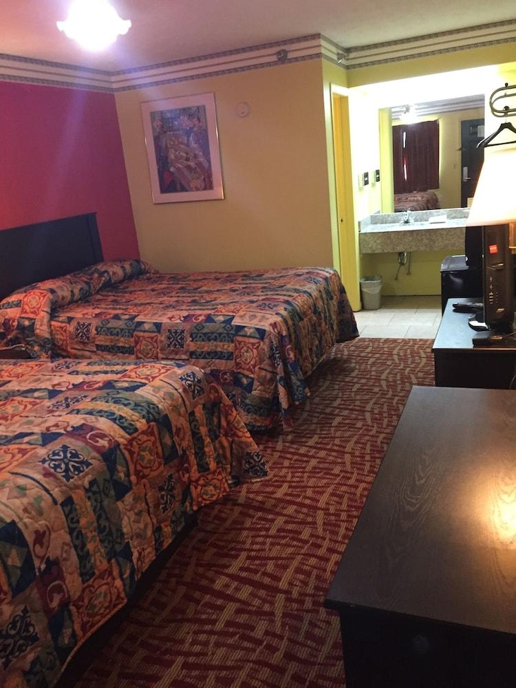 Lexington Inn photo 21