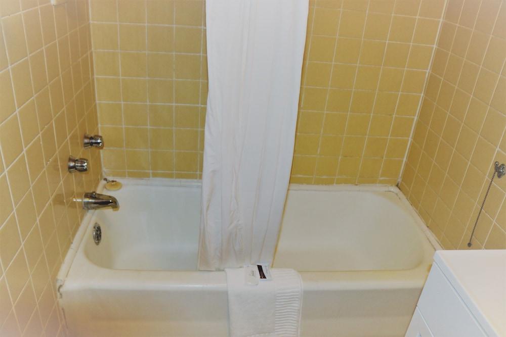 Rodeway Inn Harlan photo 61