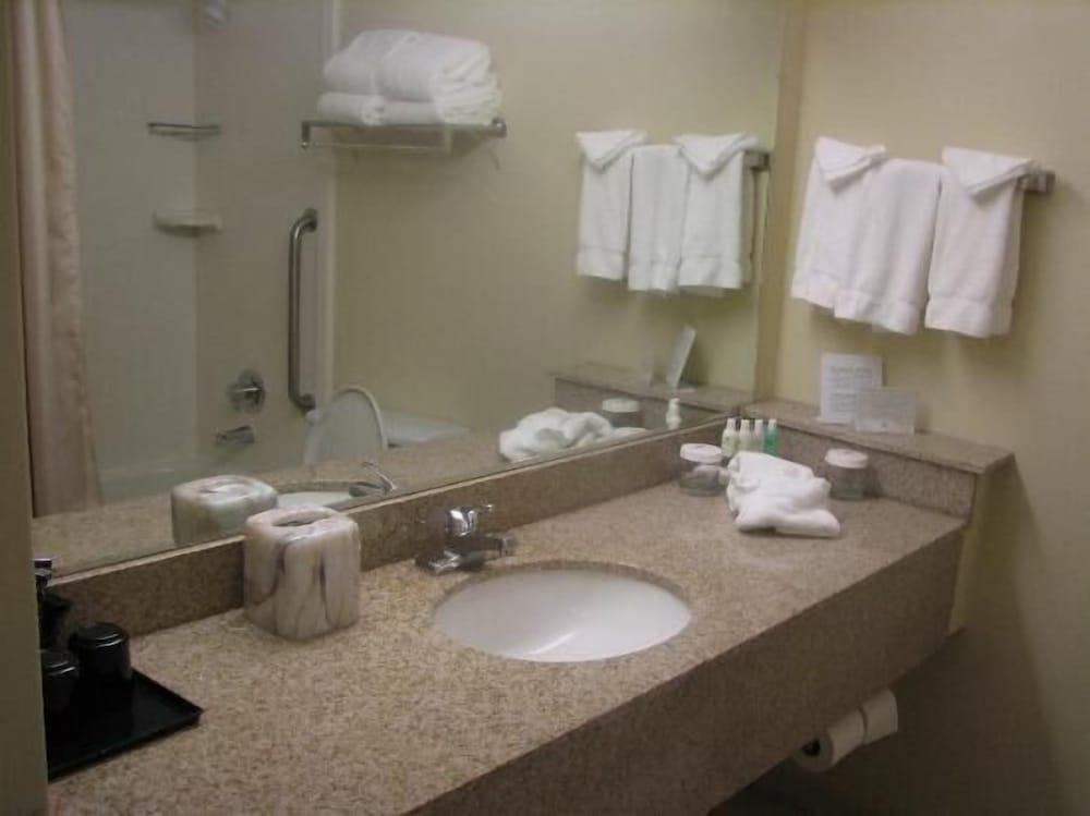 Akaza Hotel Richmond photo 7