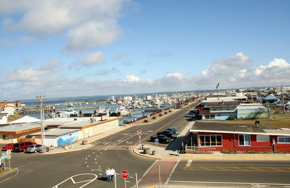 Islander Westport photo 15