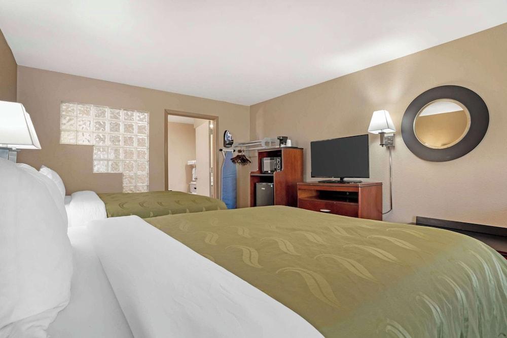 Quality Inn Brookhaven photo 50