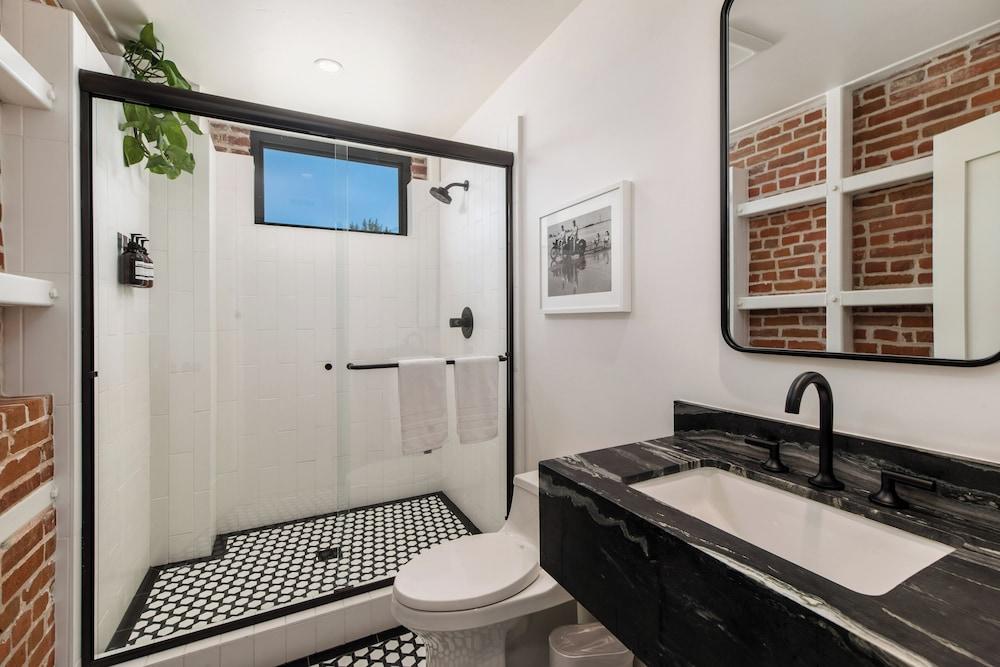 The Brick Hotel photo 44