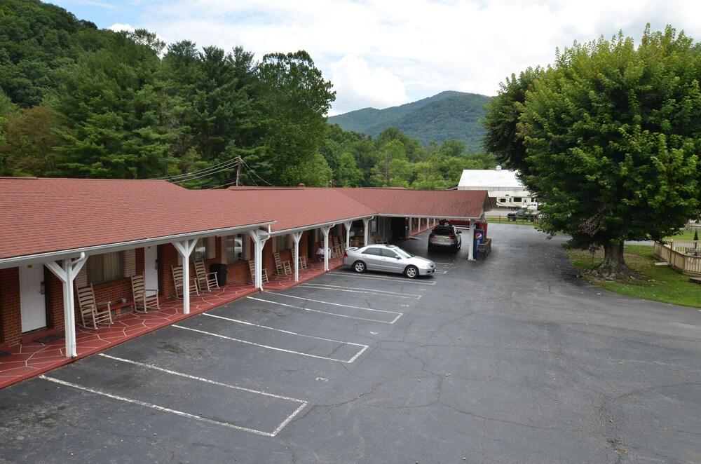 Travelowe's Motel photo 48