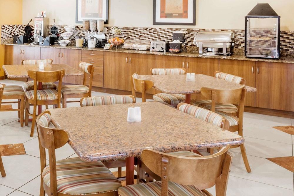 Microtel Inn & Suites by Wyndham South Bend/At Notre Dame Un photo 14