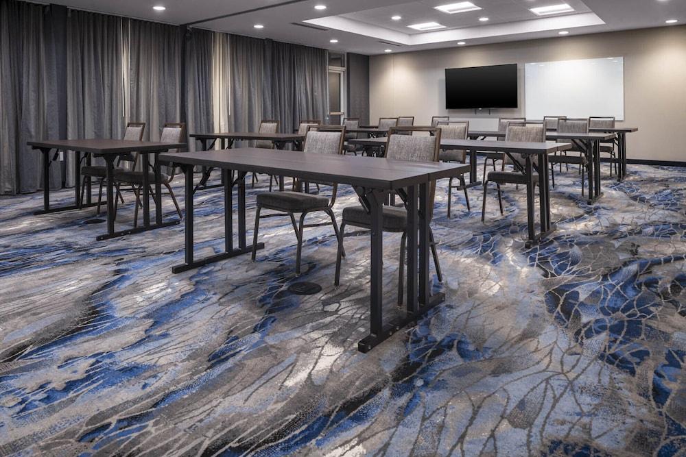 Fairfield Inn & Suites by Marriott Dallas DFW Airport North/ Irving photo 34