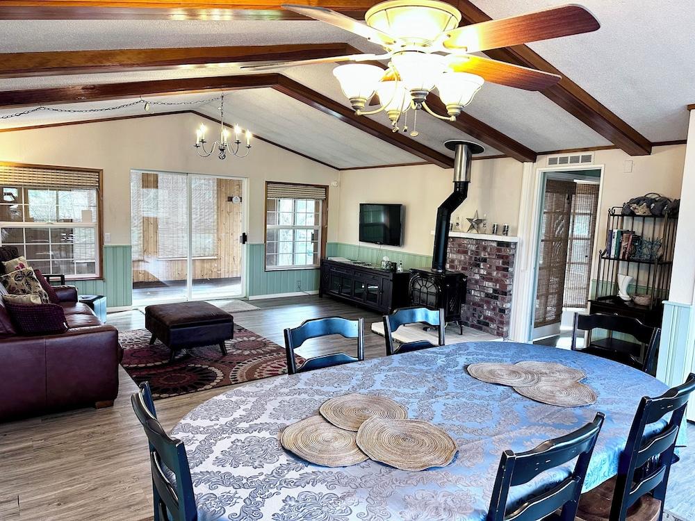 Deer Harbor Cottages photo 32