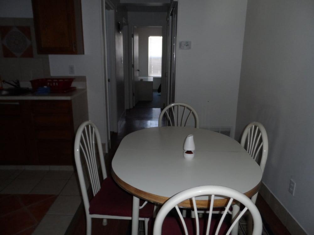 Economy Suites photo 6
