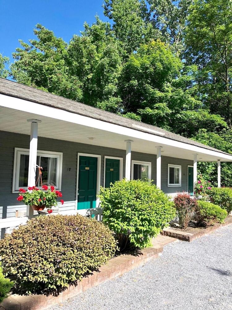 Lyn Aire Motel photo 17