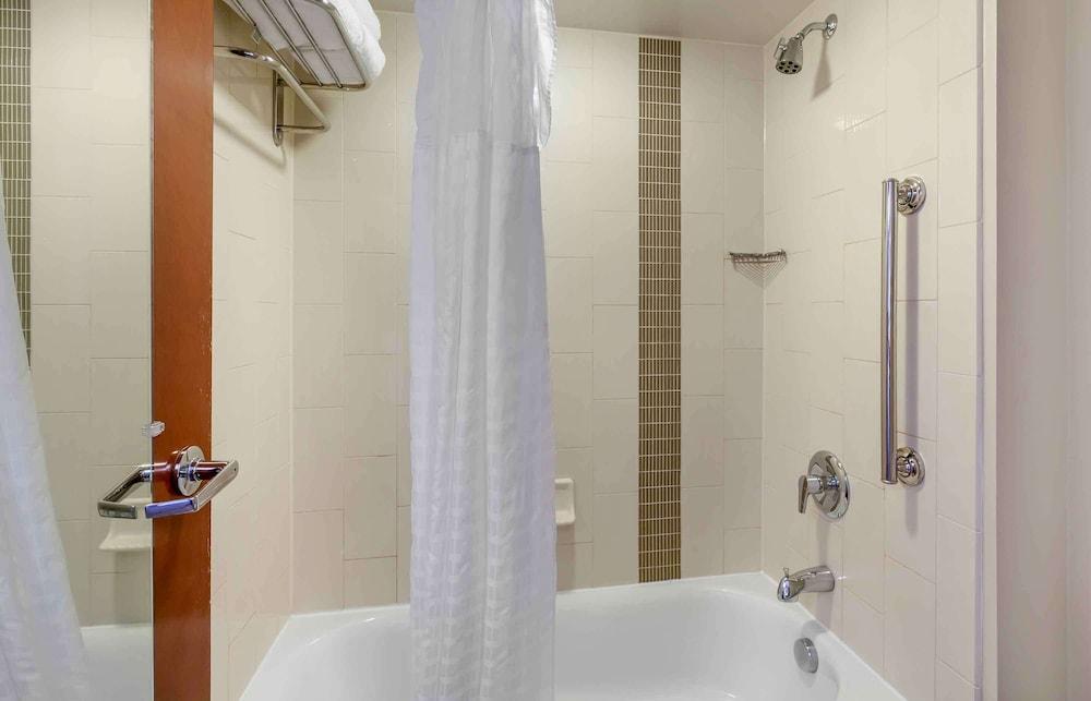 Extended Stay America Premier Suites Pittsburgh Cranberry To photo 12