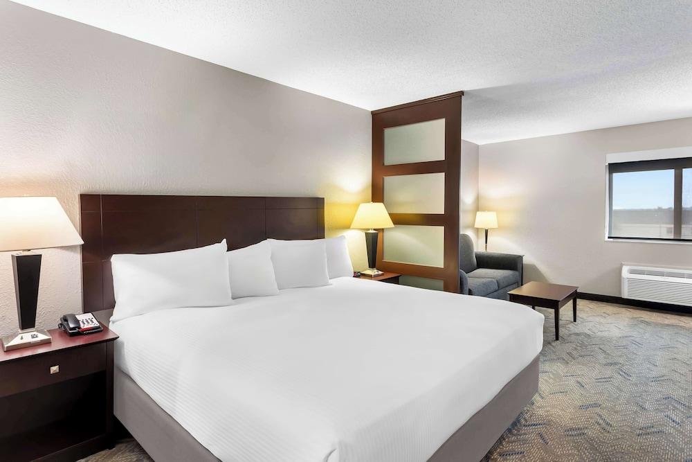 Best Western Oswego Hotel photo 4