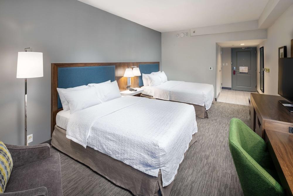 Hampton Inn Asheville-Tunnel Rd. photo 9